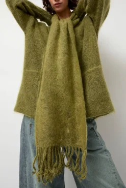 Ribbed Mohair Scarf in Matcha