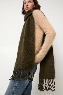 Ribbed Mohair Scarf in Olive