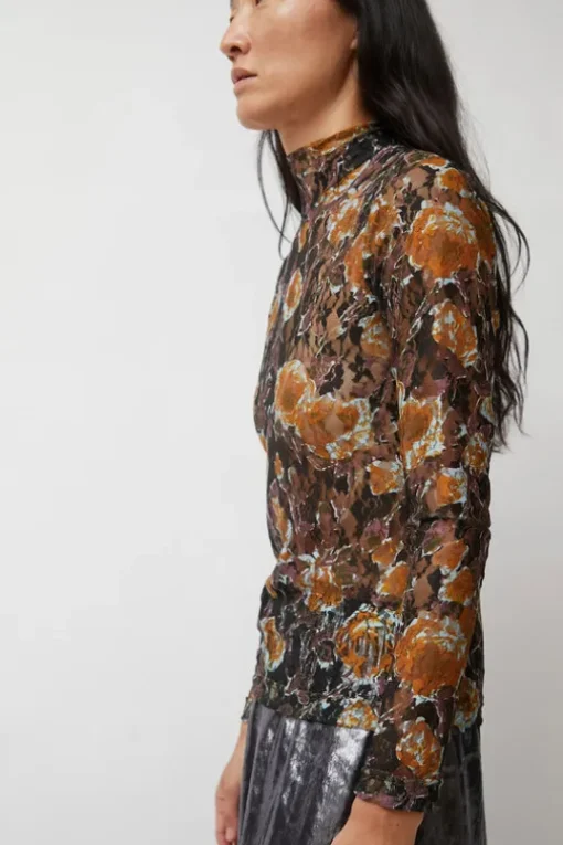 Rosa Turtleneck in Gold Roses