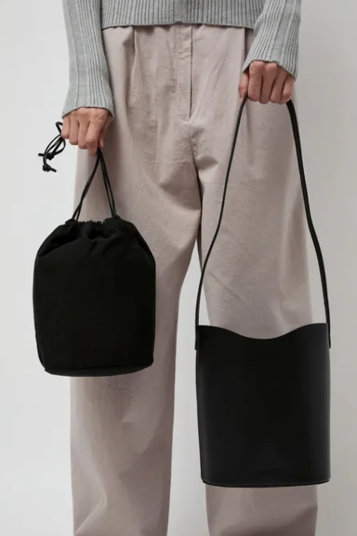 Roseto Bucket Bag in Black