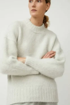 Sakuru Sweater in Ice