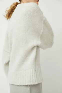 Sakuru Sweater in Ice