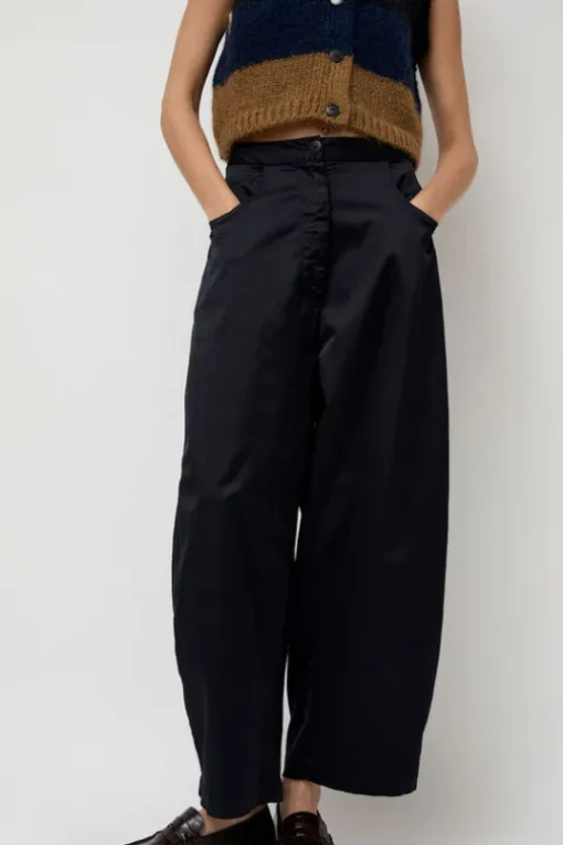 Satin Curved Pants in Night