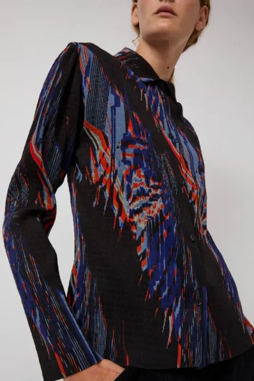 Silhouette Plisse Shirt in Blue Shadow Wing