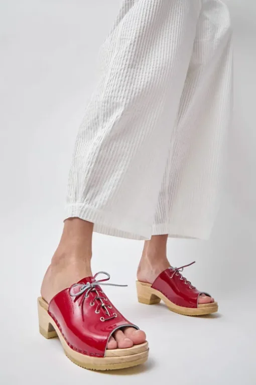 Simone Clog on Mid Heel in Red Patent