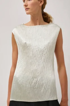 Space Tank in Ivory