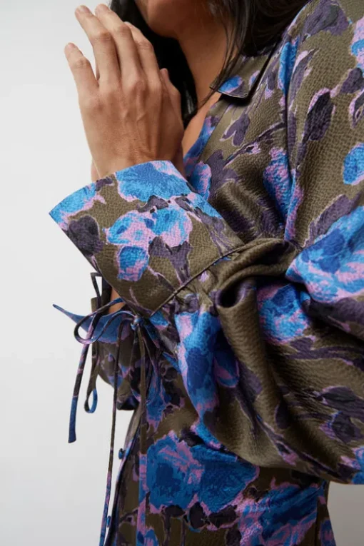 Stella Dress in Violet Roses