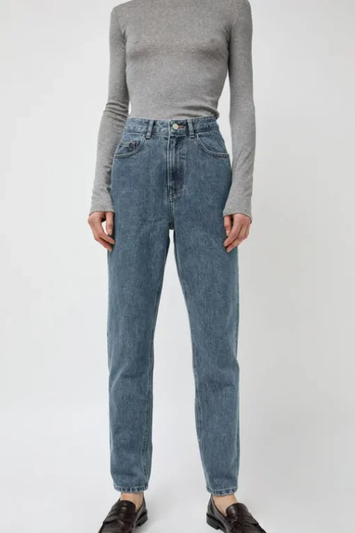 Straight Fit Denim in Mid Blue