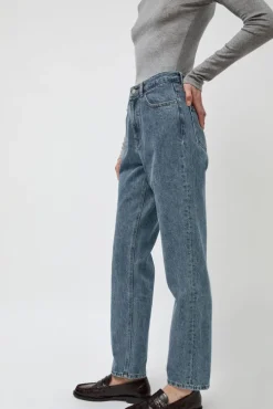 Straight Fit Denim in Mid Blue