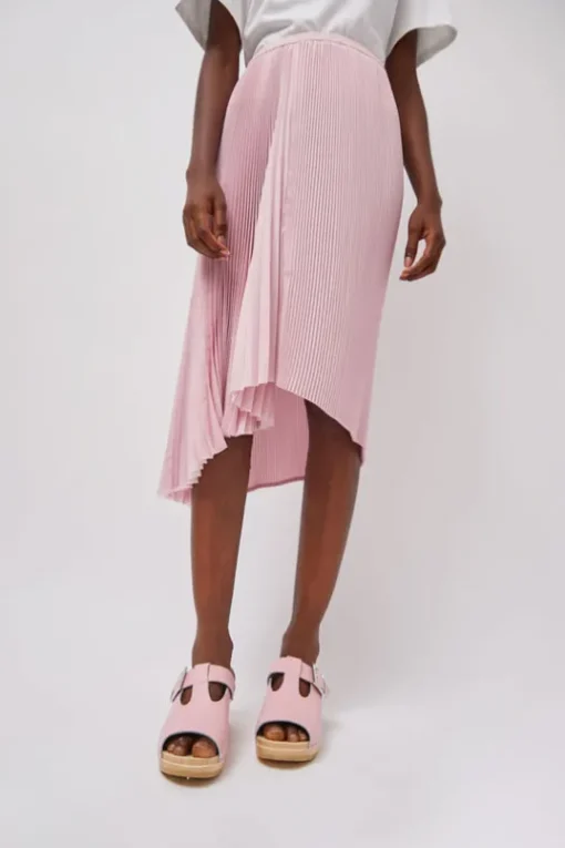 T Strap Clog on Mid Heel in Light Pink