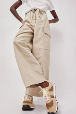 Tabi Trainer in Coyote
