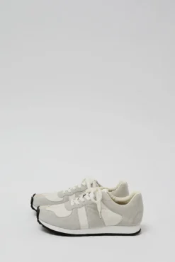 Tabi Trainer in White