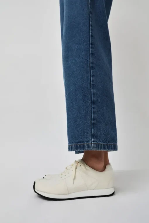 Tabi Trainer Rebirth in White