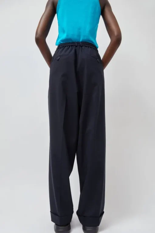 Tailoring Masculine Pants in Night