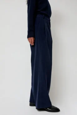 Thin Corduroy Wide Leg Pants in Navy
