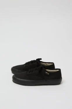 5851 Trainer in Black