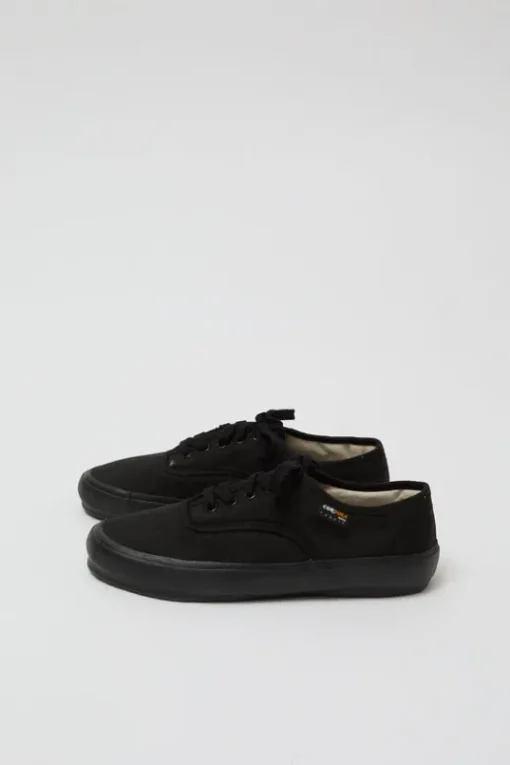 5851 Trainer in Black