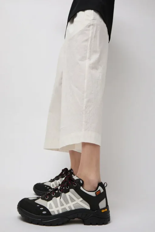6400 Trainer in White