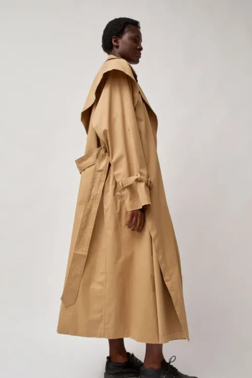 Trench Coat in Beige