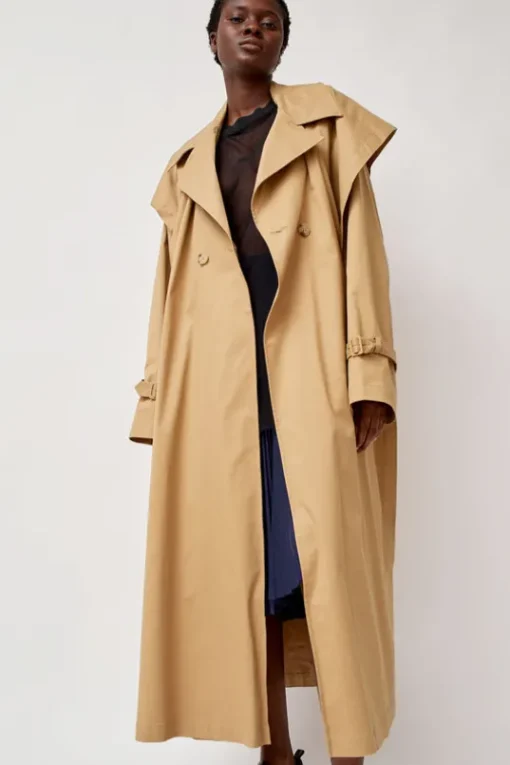 Trench Coat in Beige