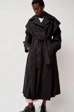 Trench Coat in Black