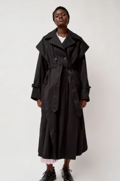 Trench Coat in Black