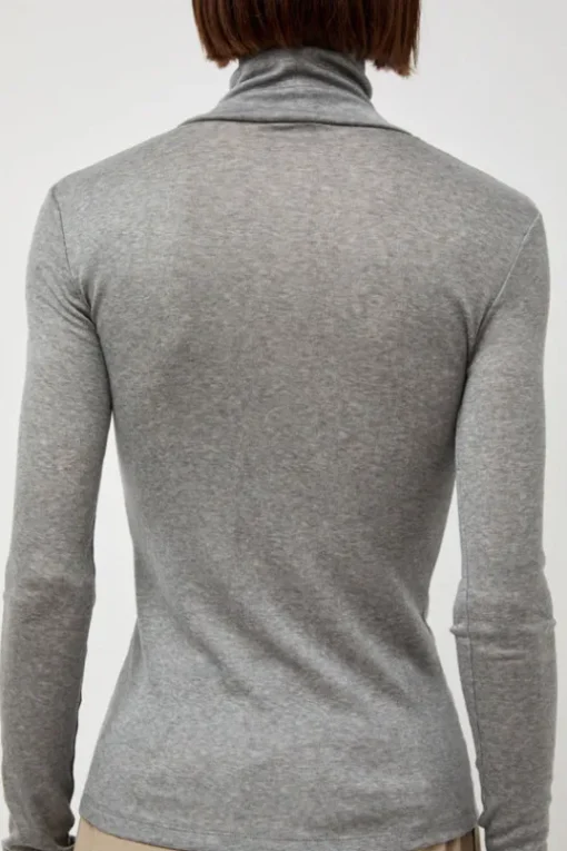 Turtle T-Shirt in Grey