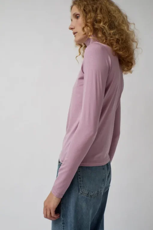 Turtleneck in Still Purple