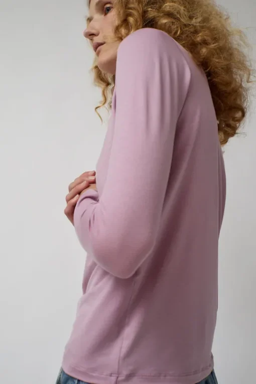Turtleneck in Still Purple