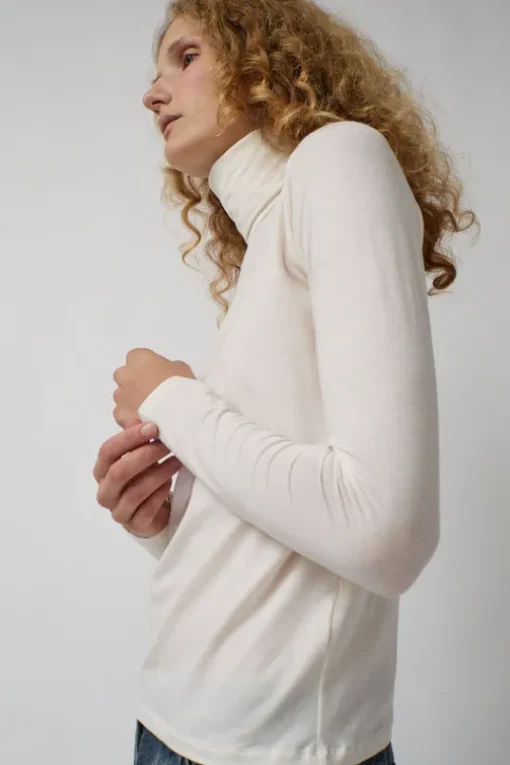 Turtleneck in Undyed