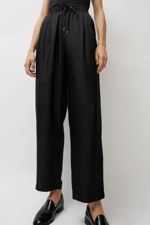 Twill Slouch Pants in Black