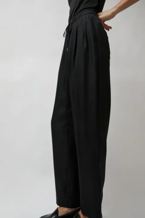 Twill Slouch Pants in Black