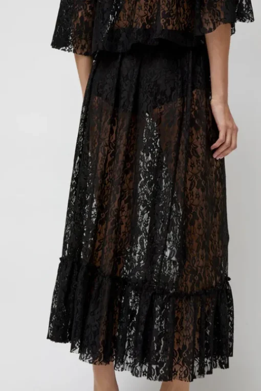 Venus Skirt in Black