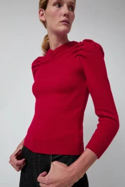 Victoria in Red