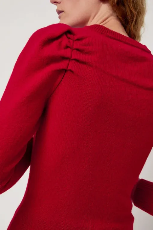 Victoria in Red