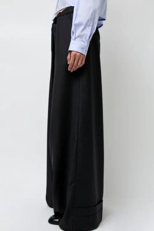Virgin Wool Tailored Shared Pants in Black