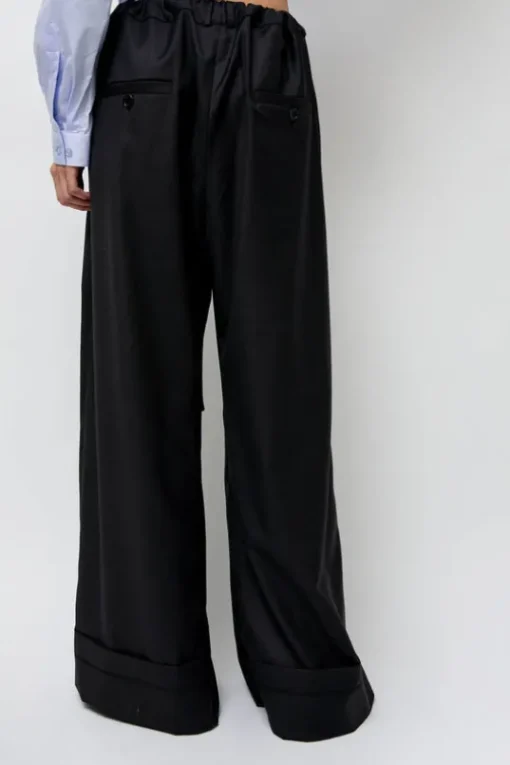 Virgin Wool Tailored Shared Pants in Black