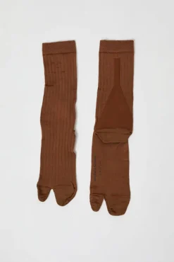 Viscose Tabi Socks in Camel