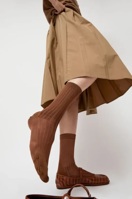 Viscose Tabi Socks in Camel
