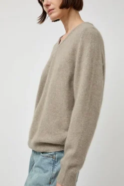 V-Neck Knit in Beige