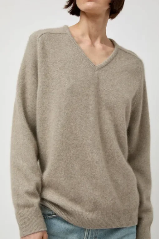 V-Neck Knit in Beige