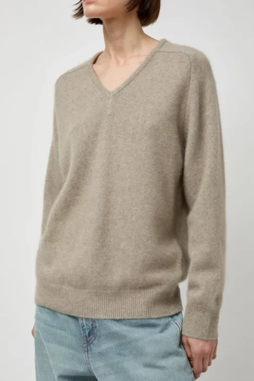 V-Neck Knit in Beige