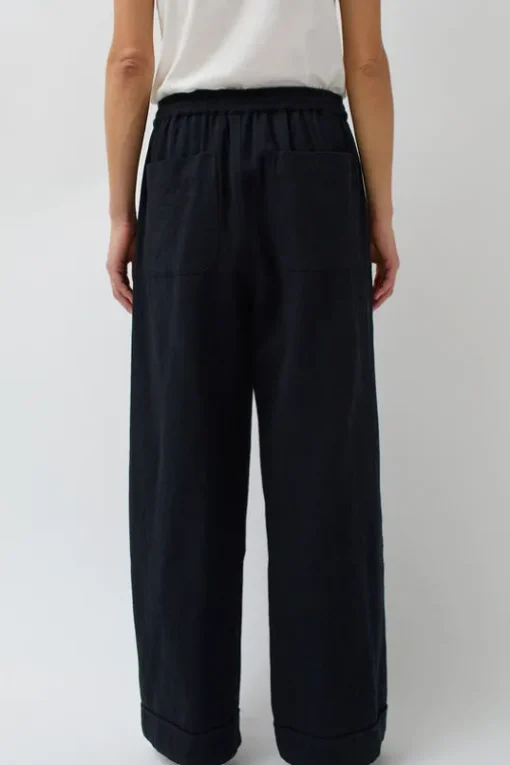 Wes Pleat Pant in Black Warp and Indigo Weft