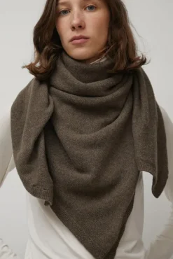 Whit Scarf in Teak Brown