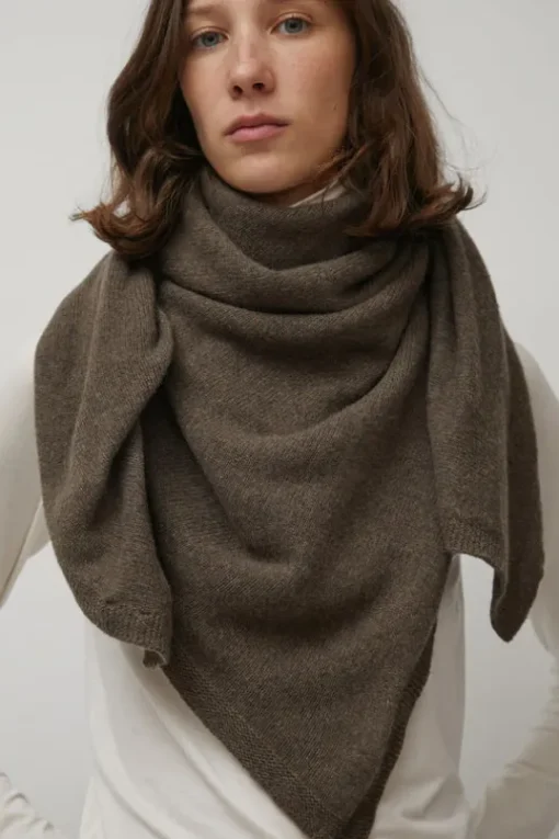Whit Scarf in Teak Brown
