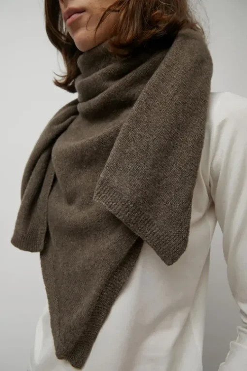 Whit Scarf in Teak Brown