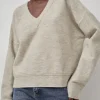 Wide V Neck in Carrara