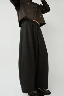 Wool Curved Pants in Java