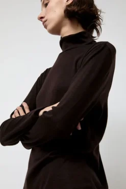 Wool Turtle Neck in Cacao
