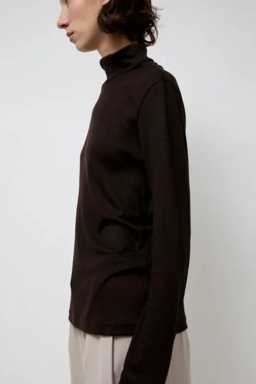 Wool Turtle Neck in Cacao